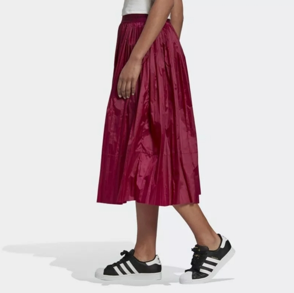 Adidas | Maroon Skirt - Picture 3 of 12